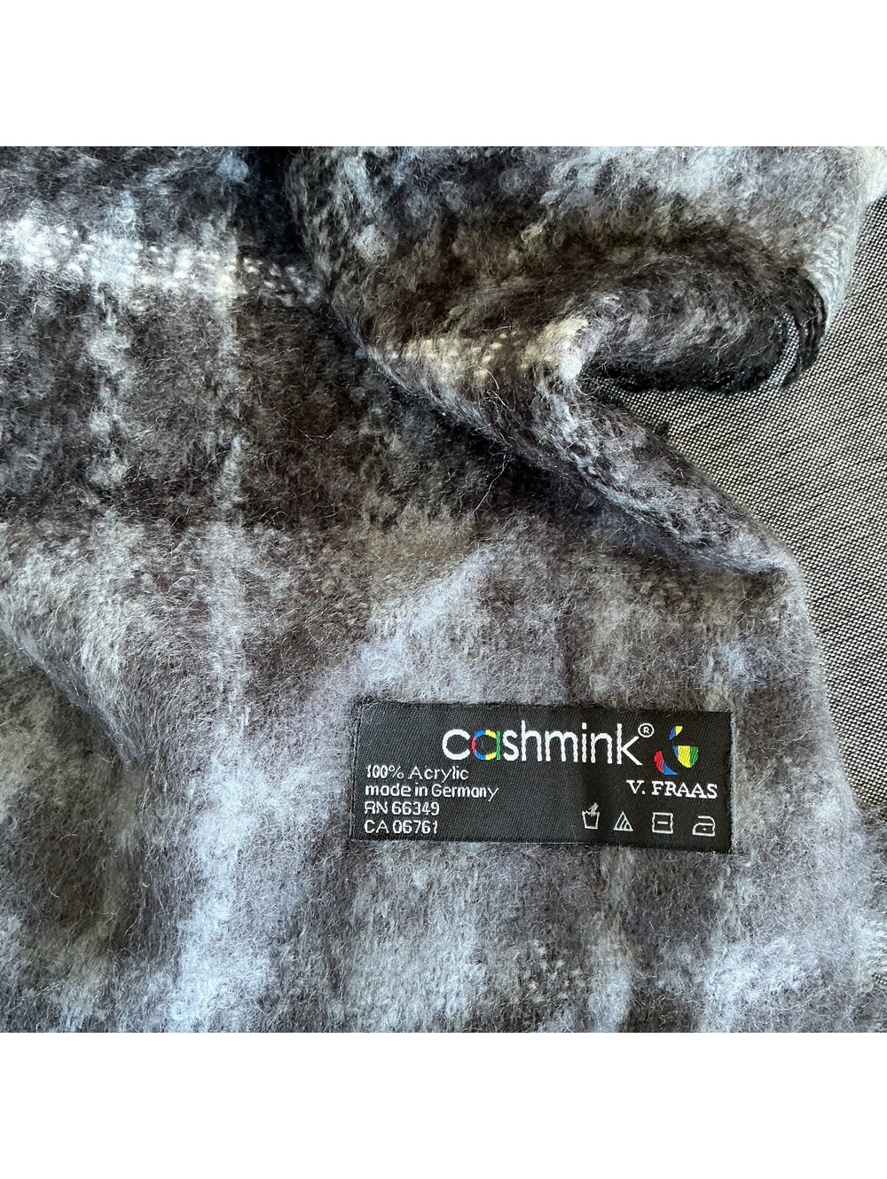 V. Fraas Cashmink Acrylic Plaid Scarf - Soft and Warm, Made in Germany
